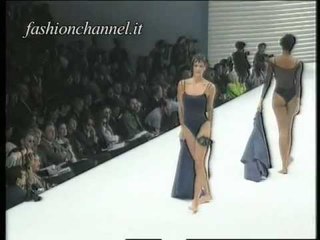 Gianfranco Ferrè Spring Summer 1994 Milan 2 of 4 pret a porter woman by FashionChannel
