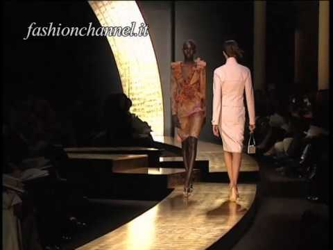 Valentino Spring Summer 2001 Paris 3 of 5 Haute Couture by FashionChannel