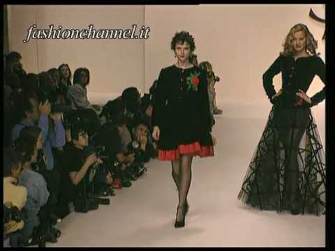 Yves Saint Laurent Autumn Winter 1994 1995 Paris 5 of 5 pret a porter woman by FashionChannel