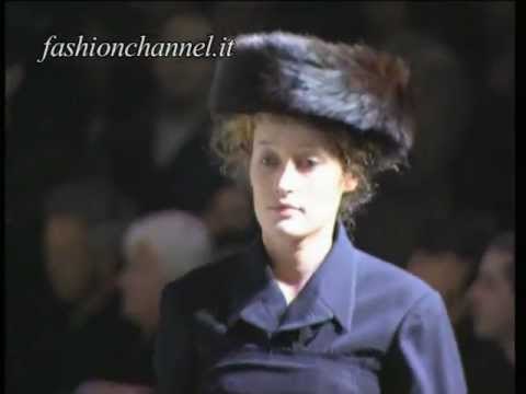 Comme des Garcons Autumn Winter 1994 1995 Paris 4 of 7 pret a porter woman by FashionChannel