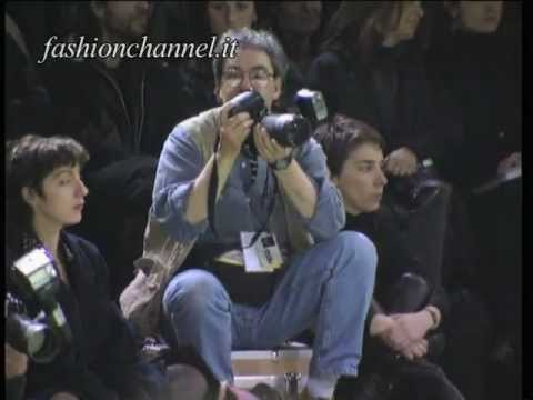 Comme des Garcons Autumn Winter 1994 1995 Paris 5 of 7 pret a porter woman by FashionChannel