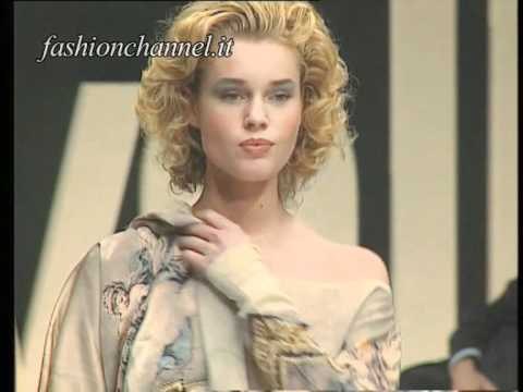 Roberto Cavalli Autumn Winter 1994 1995 Milan 6 of 7 pret a porter woman by FashionChannel