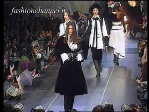 Chanel Autumn Winter 1993 1994 Paris 4 of 4 pret a porter woman by FashionChannel