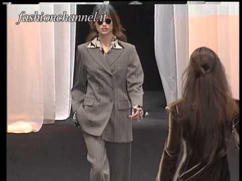 Alberta Ferretti Autumn Winter 1993 1994 Milan 1 of 5 pret a porter woman by FashionChannel