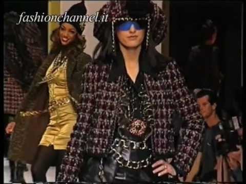 Chanel Autumn Winter 1992 1993 Paris 2 of 5 pret a porter woman by FashionChannel