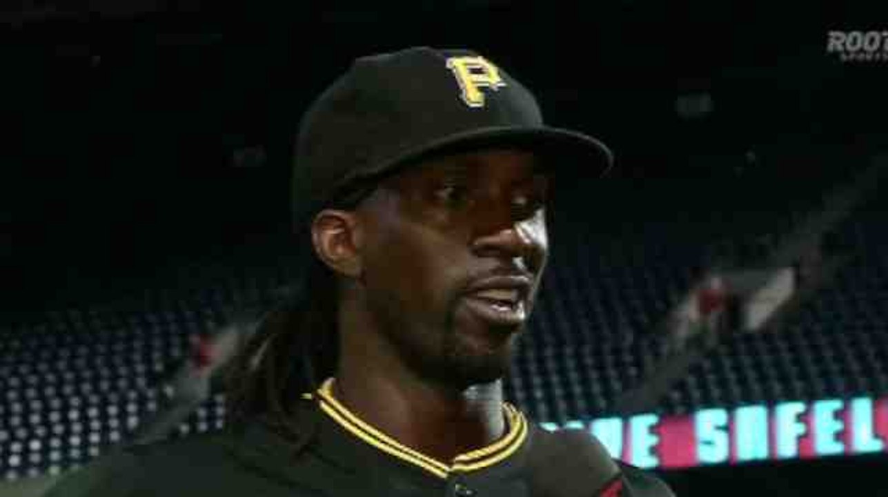 Inside-the-Park Home Run Lifts Pirates
