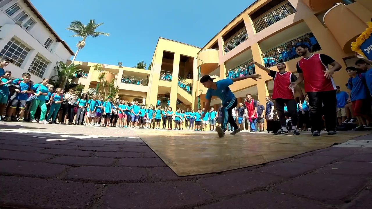 מופעים לבתי ספר | מופעים לחגים | מופע ברייקדאנס לבית ספר תיכון חדרה 054-556-8034