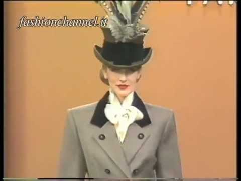Hermes Autumn Winter 1988 1989 Paris 1 of 2 pret a porter woman by FashionChannel