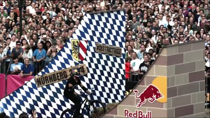 Nouveau trick en MTB : Tsunami Flip - Red Bull District Ride 2014