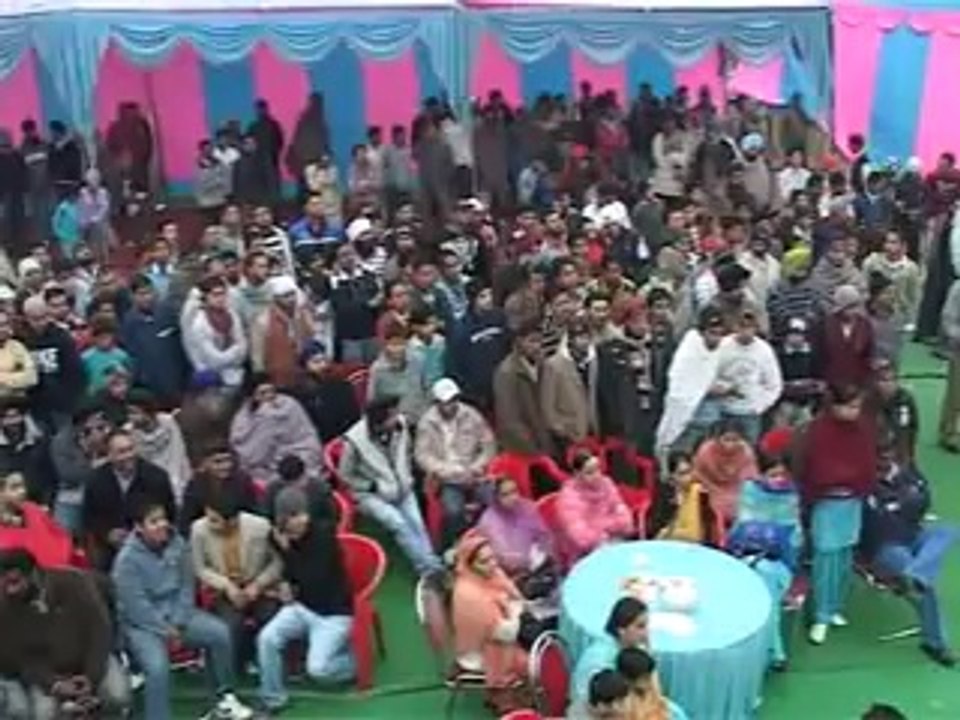 BABBU MAAN singing with kids