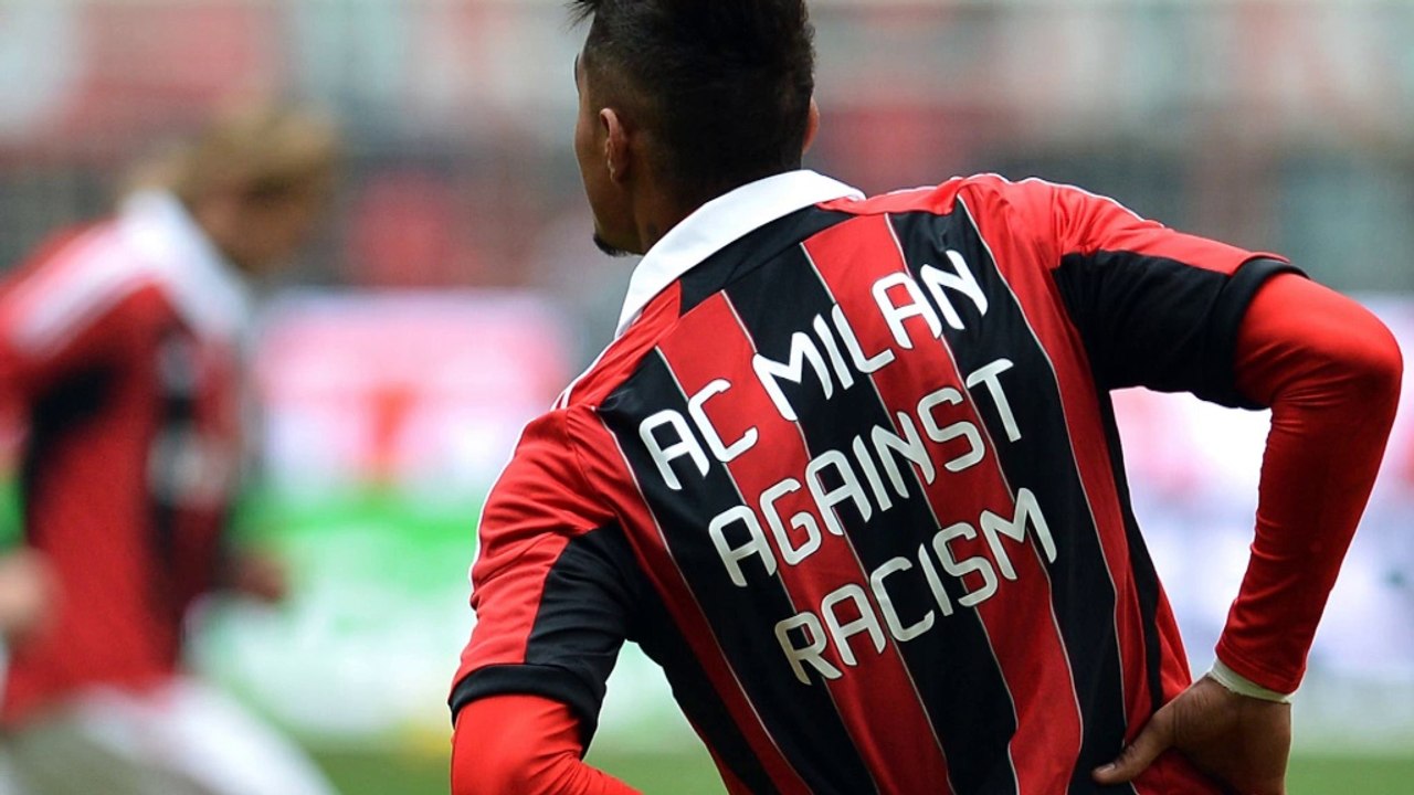 Players must react to racism in right way - Pele