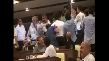 'RTE' ismi onaylandı belediye meclisinde arbede çıktı