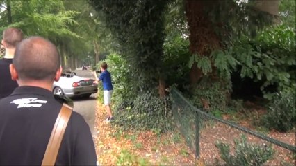 En voulant frimer il plante sa Ferrari dans une autre voiture