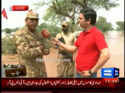 Pak Army evacuate flood victims from Jhang