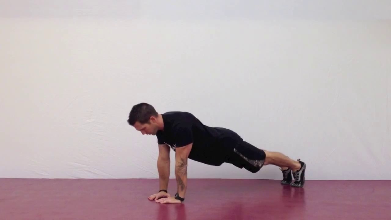 Evde egzersiz - Diamond Push-Up - Fitekran.com