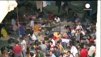 Megfékezhetetlen a menekültáradat a Földközi-tengeren