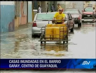 Esmeraldas y Guayas sufren los estragos del intenso aguaje