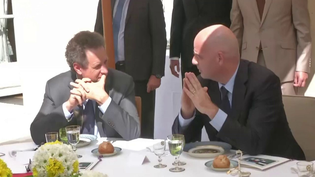 Hollande says Euro 2016 a big opportunity for France