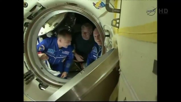 [ISS] Hatches Closed Between Soyuz TMA-12M & ISS As Crew Depart for Earth