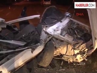 Konya'da Hurdaya Dönen Otomobilden Sağ Kurtuldu