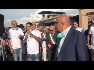 Video herunterladen: 'NO puzza'' - L'intervento di don Antonio Lucariello (11.09.14)