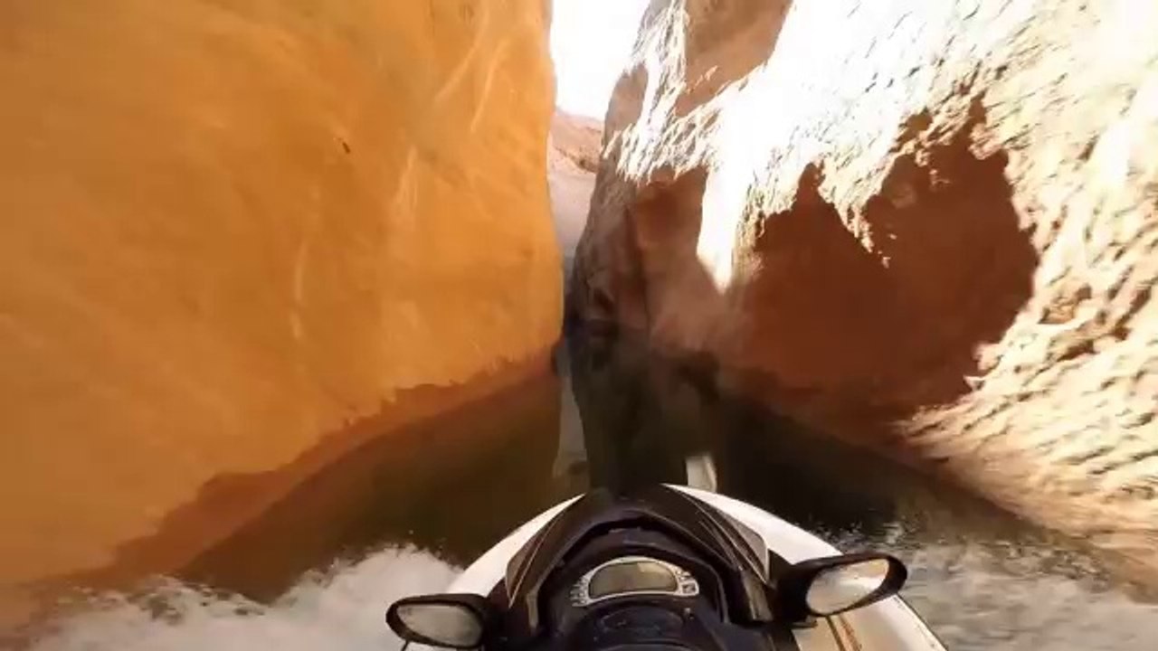Incroyable balade à Jet Ski entre les canyons !