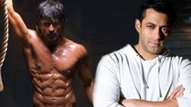 Salman Khan Clears, Shah Rukh’s 8-Pack Abs Are Not Fake