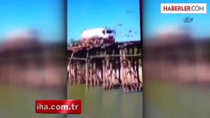 Kamyonun Ağırlığına Dayanamayan Tahta Köprü Böyle Yıkıldı