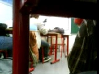 MAiiS POURQUOii ELLE ARRETE PAS DE GUEUL