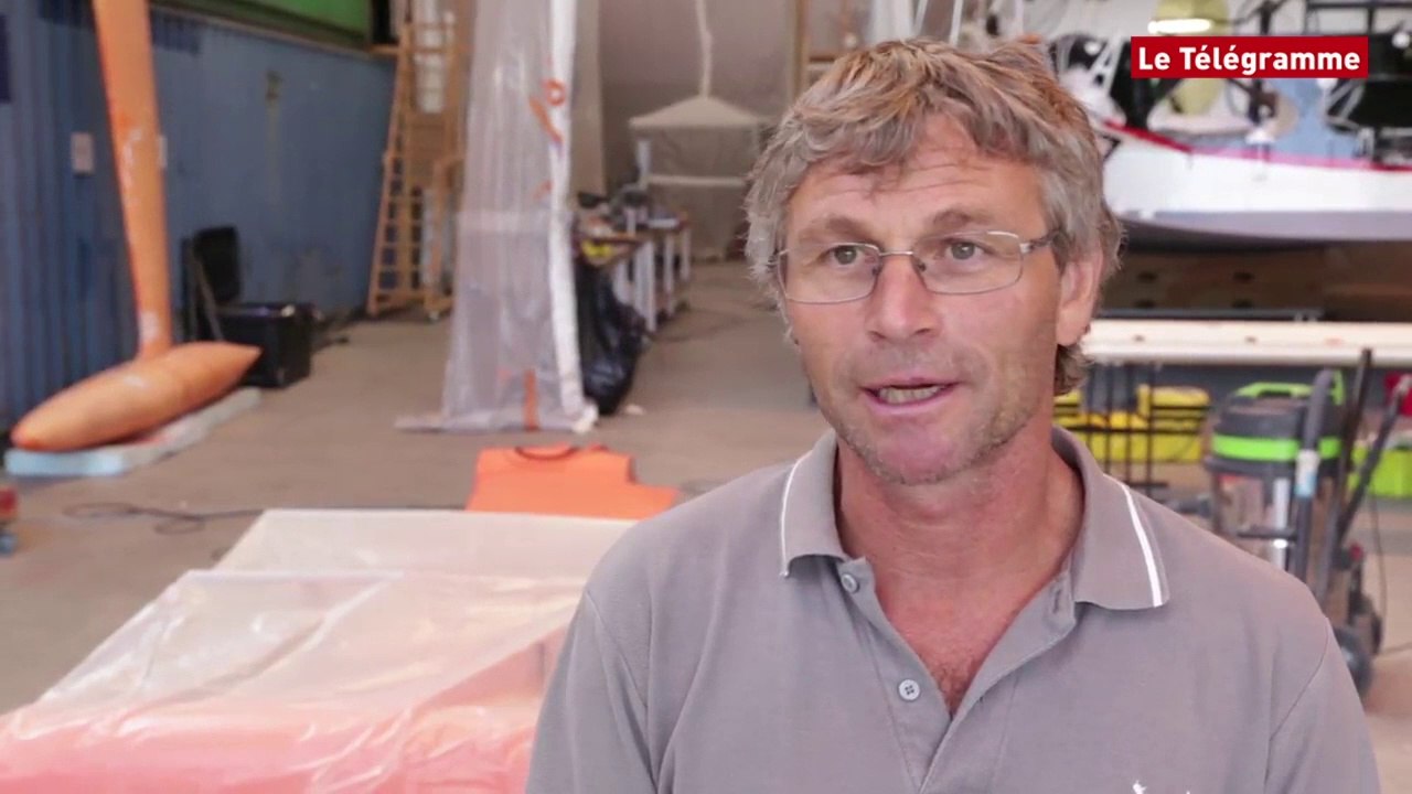 Voile. Bernard Stamm explique les travaux sur Cheminées Poujoulat