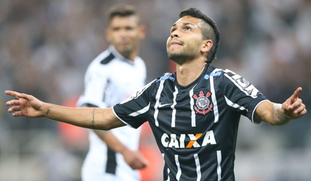 Torcedores comentam sobre a redução da pena de Petros