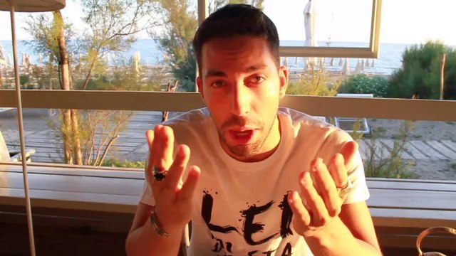 Come far funzionare una cena: i consigli del mentalista Gianluca Liguori