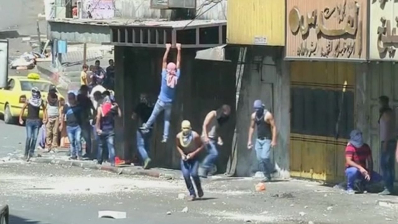 Clashes at West Bank funeral