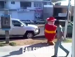 Mascot deal with bullies Failsworld