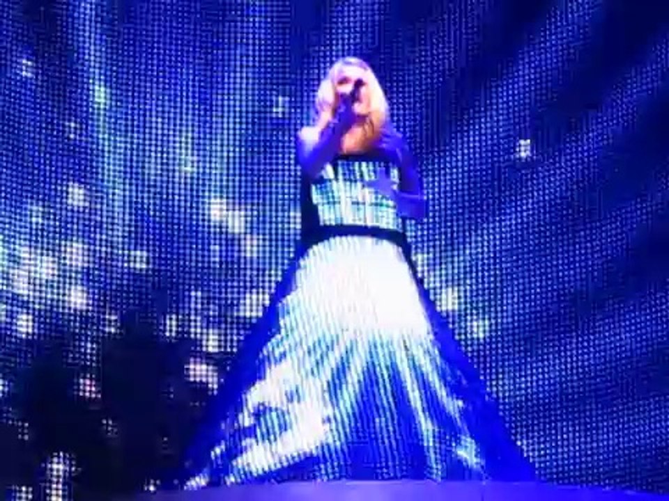 FLC-2500,P20mm Soft LED curtain display for dress and backdrop Carrie Underwood - Change