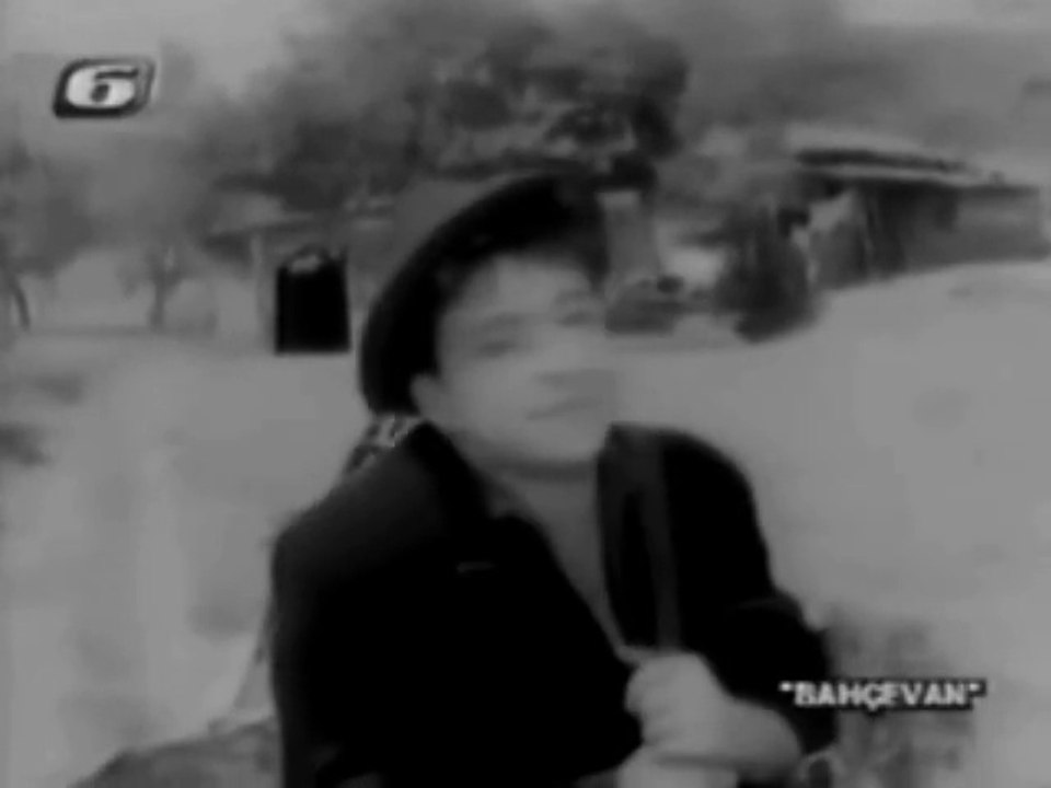 Bu Çeşme Ne Güzelmiş - Zeki Müren