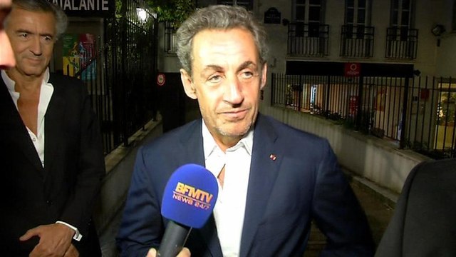 Nicolas Sarkozy s'offre une virée au théâtre pour voir la pièce de BHL