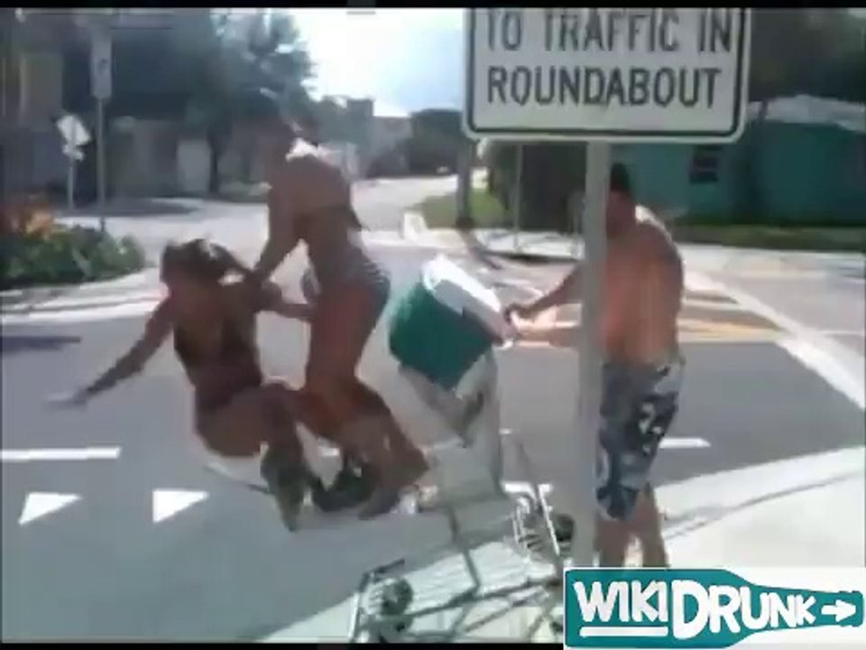 2 girls 1 shopping cart