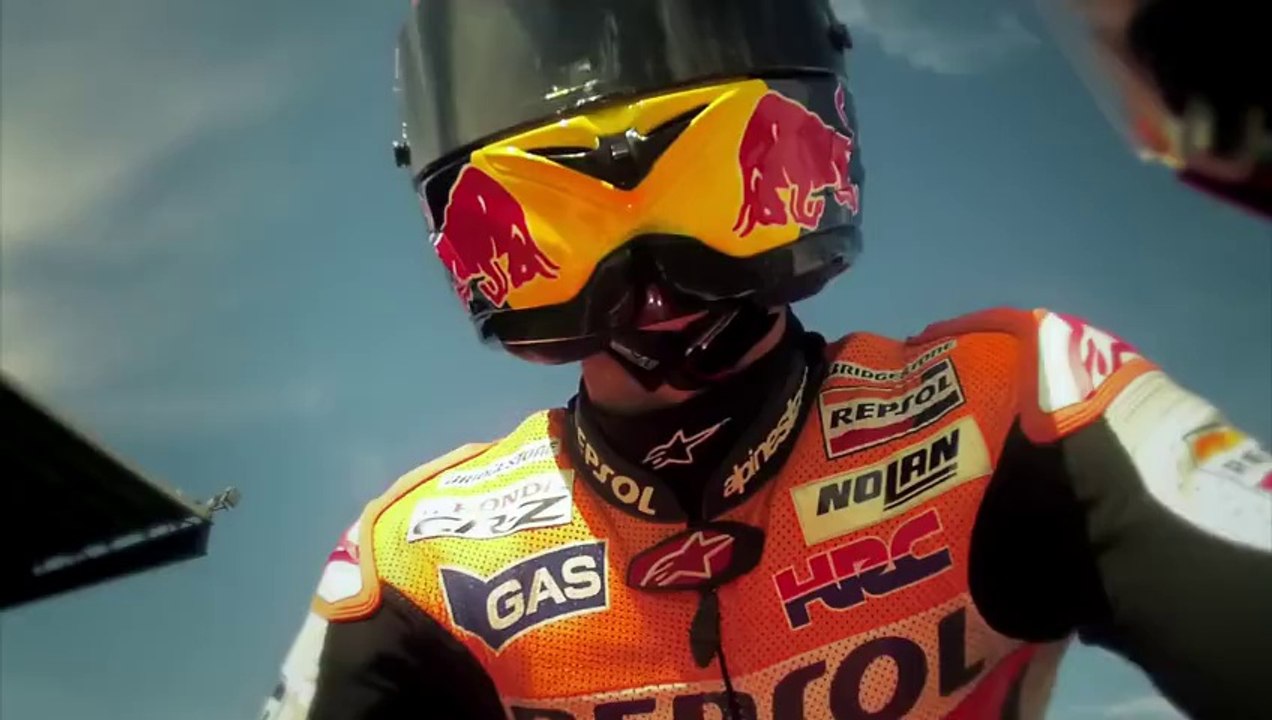 Amazing race : Supercar Vs Motorbike Vs F1 Car - Top Gear Festival Sydney