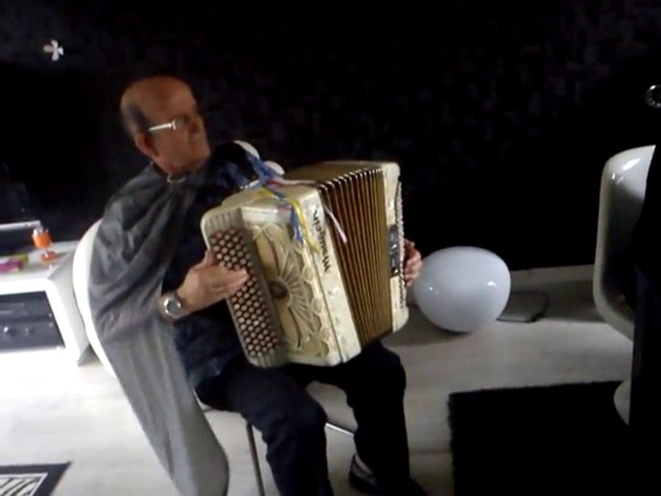 musicalement ...GEO ...cette tournée des rubans ...Vantoux aout 2014