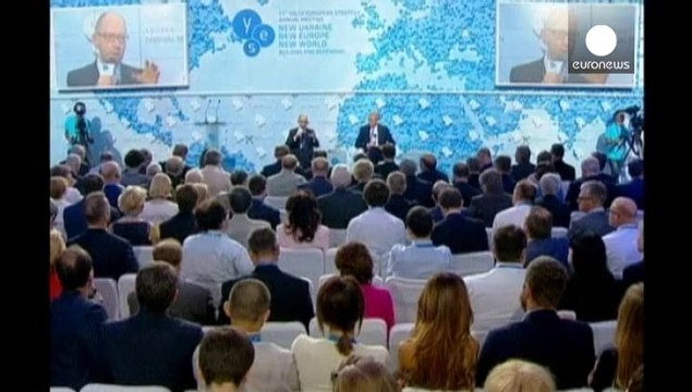 Луганськ: другий конвой з Росії привіз допомогу - без згоди Києва і без супроводу Червоного Хреста