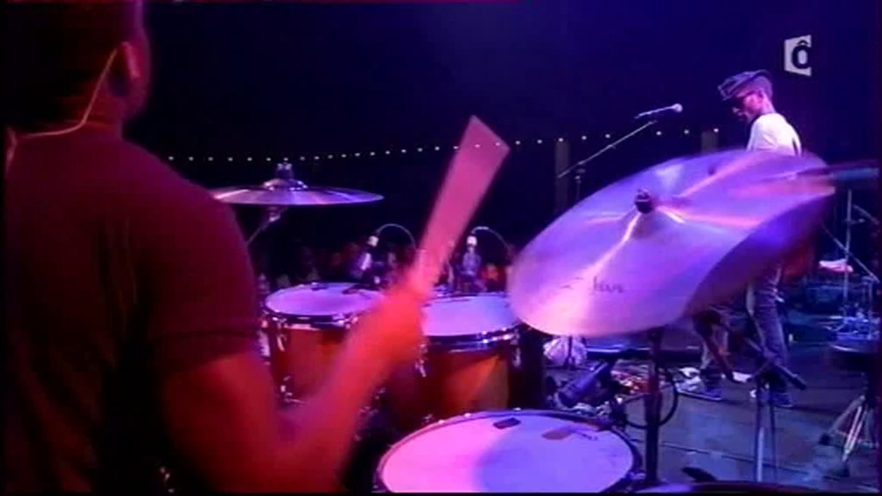 Keziah Jones - Bataclan 2013 (part 1)