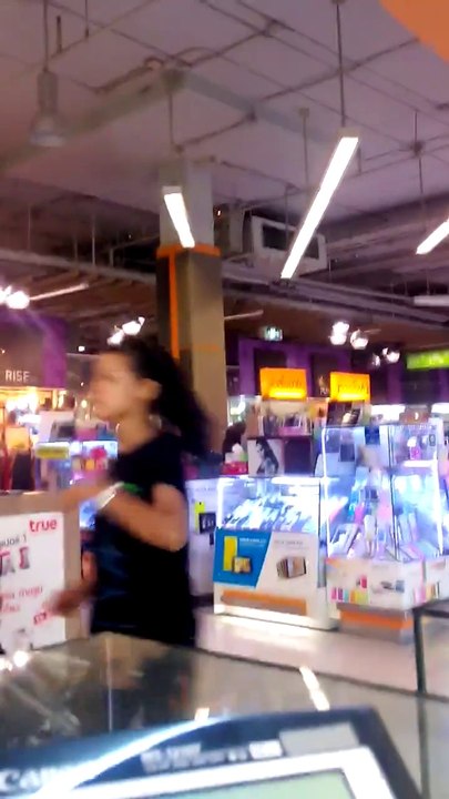 ตำรวจ'ขู่ตบพนักงานเทเลวิซ อ้าง..ทำAppเฟสบุ๊คหาย