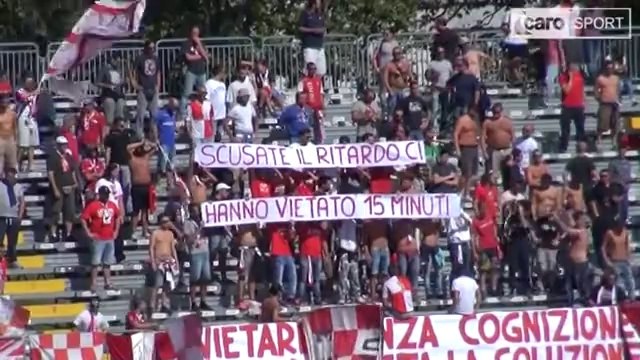 Icaro Sport. La protesta della Curva Est e lo striscione storico