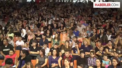 TİKA, yetim çocukları sevindirdi -