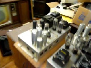 Console Stereo Showroom