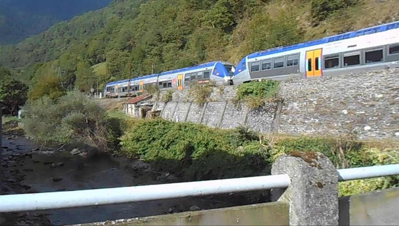 Passage du Toulouse Luchon à Cazaux-Layrisse le 14/09/2014