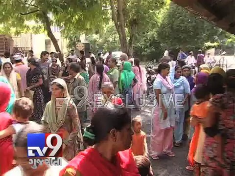 Fuming victims uproar after ''False Promises' over flood-help cash, Vadodara - Tv9 Gujarati