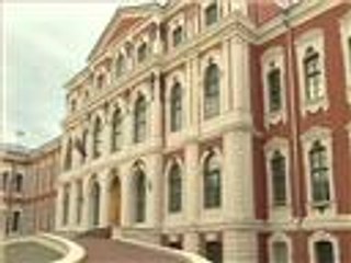 قصة قصر منيف في لاتفيا