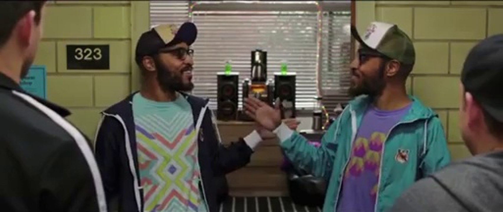 22 Jump Street - Extrait N°1 - Les Jumeaux Défoncés